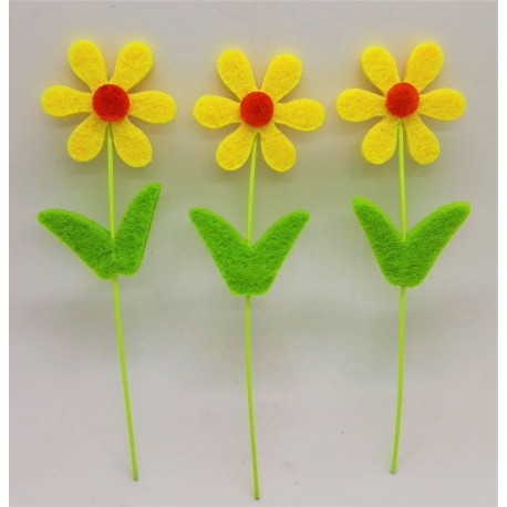 Zápich, kytička, žlutá, z filcu, výška 10 cm, průměr květu 3 cm